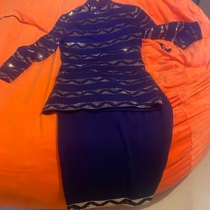 St. John eve. knit. 2 piece.Small unraveling near shoulder seen in pic.